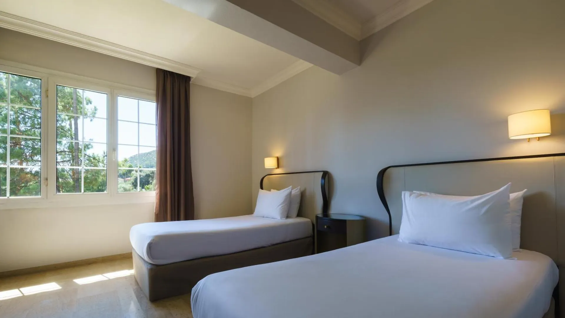 Crisol Jardines De Cordoba Hotel 4*,