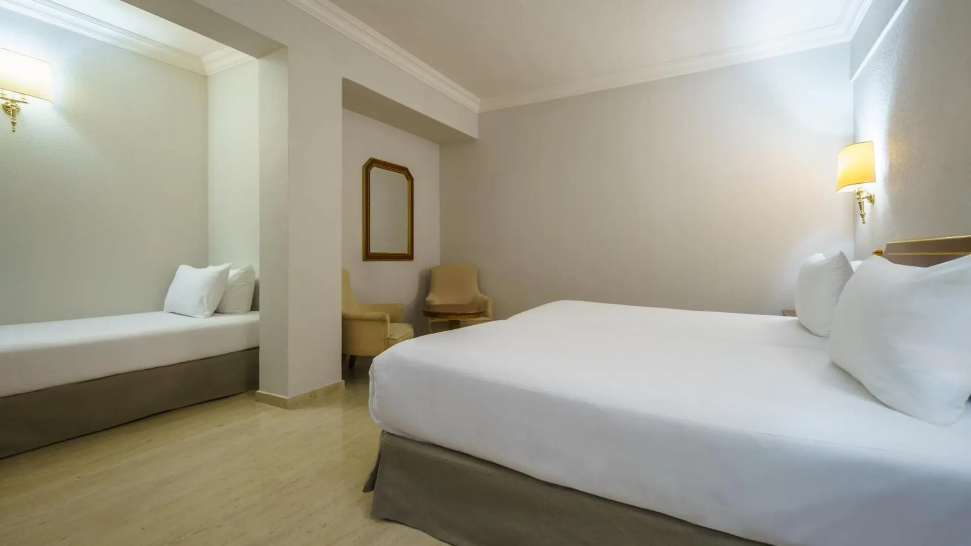 Crisol Jardines De Cordoba Hotel