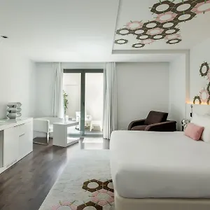 Mate Carla, Hotel Barcelona