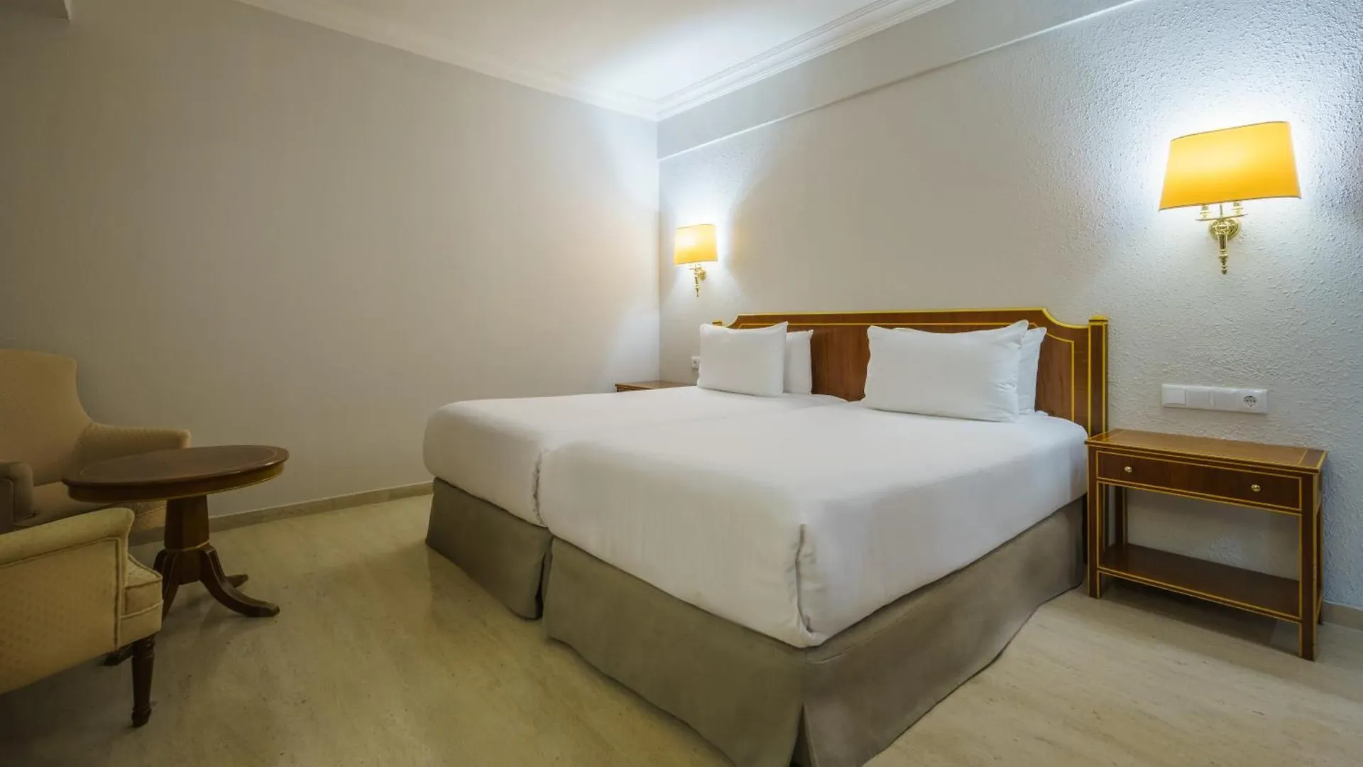 Hotel Crisol Jardines De Córdoba