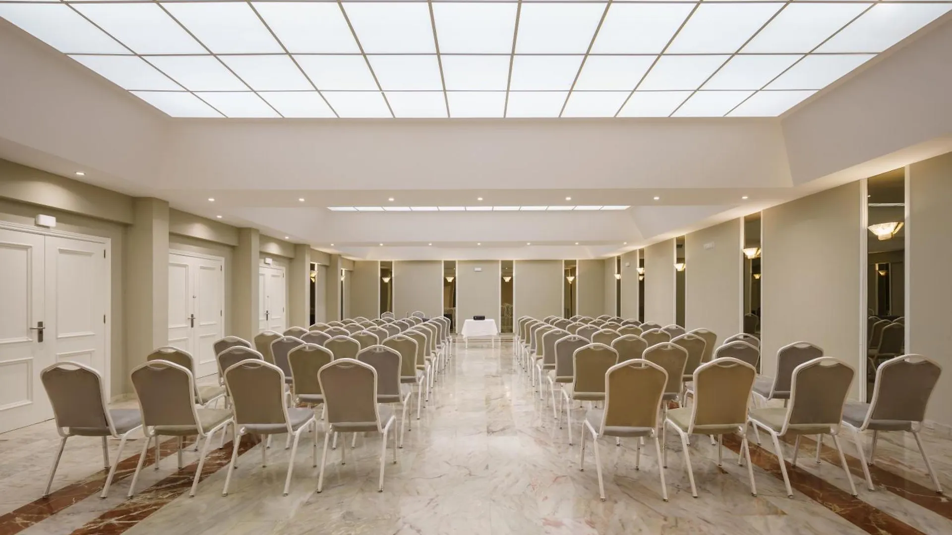 Hotel Crisol Jardines De Córdoba